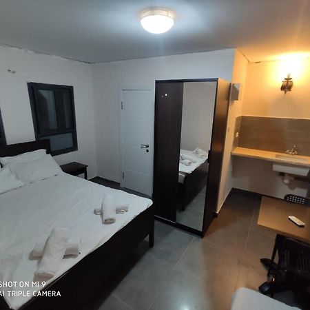 Ahva 17 Hotell Tiberias Exteriör bild