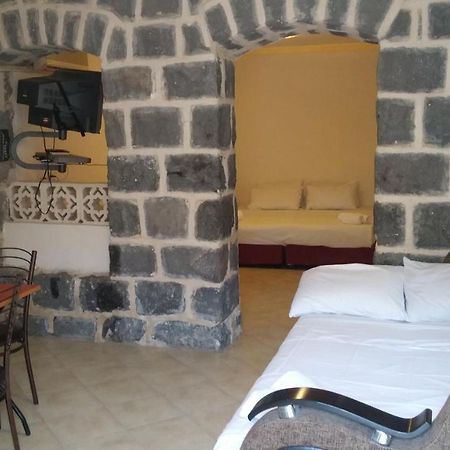 Ahva 17 Hotell Tiberias Exteriör bild