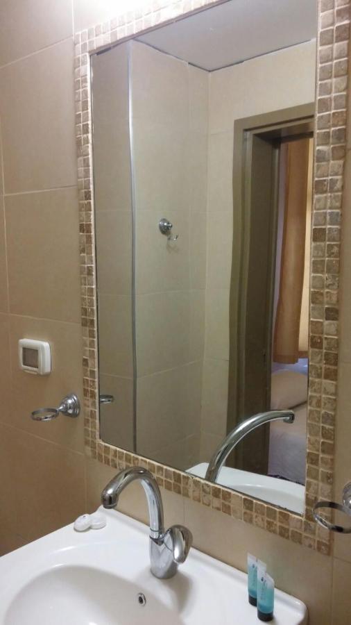 Ahva 17 Hotell Tiberias Exteriör bild