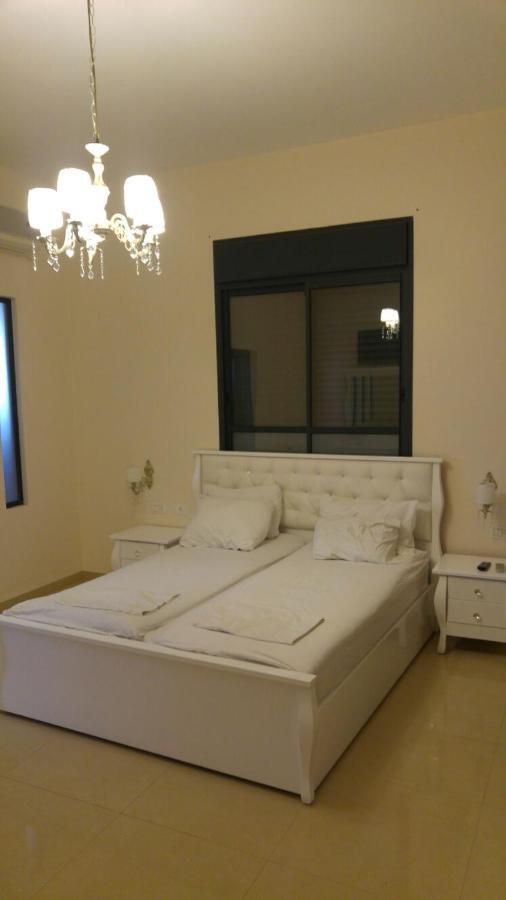 Ahva 17 Hotell Tiberias Exteriör bild